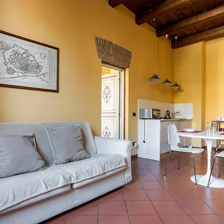 Casa Duchesse Al Castello * Φεράρα